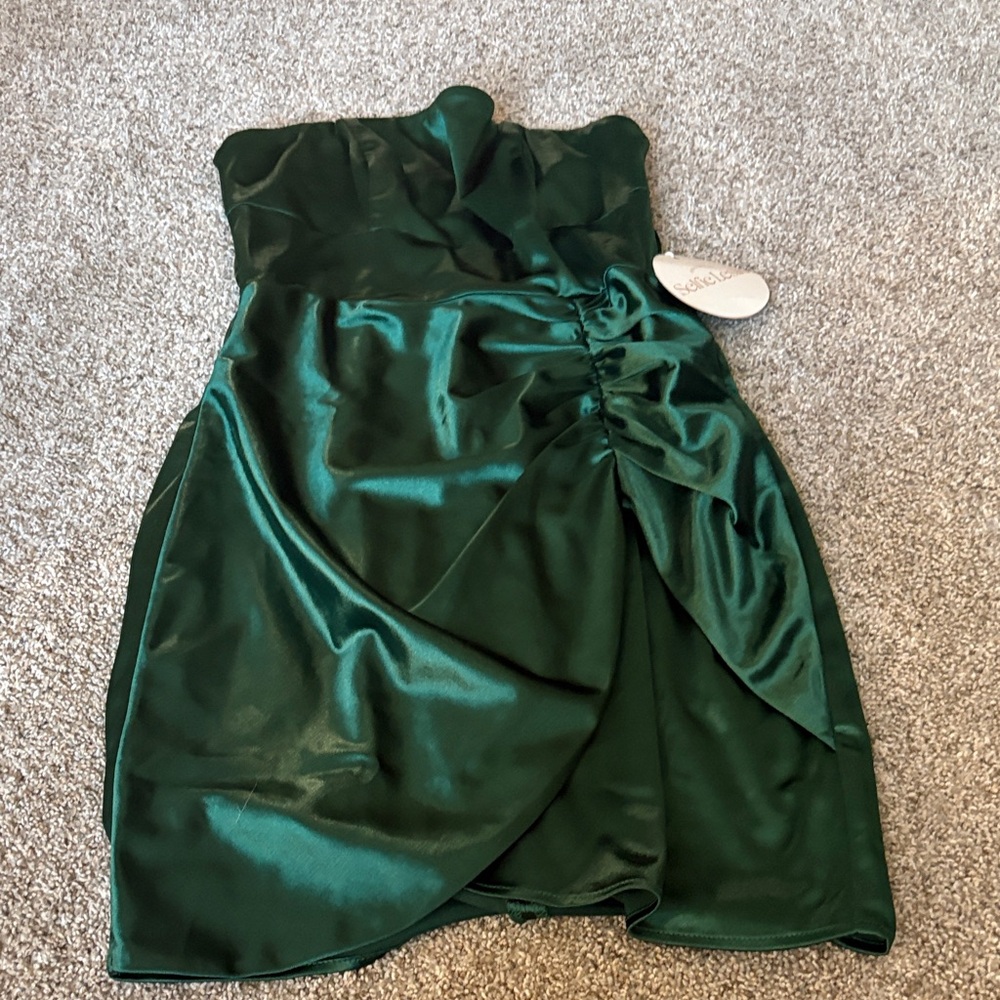 Selfie Leslie Strapless Emerald Dress